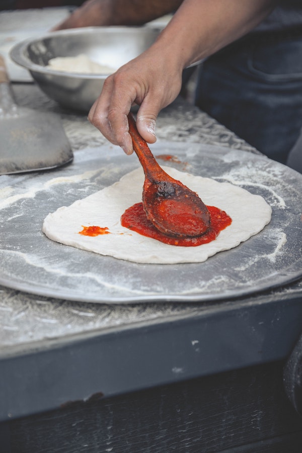 sauce tomate traditionelle pour la pizza à la maison